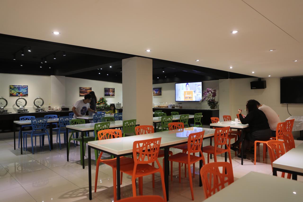 M Hotel Kaohsiung Dış mekan fotoğraf